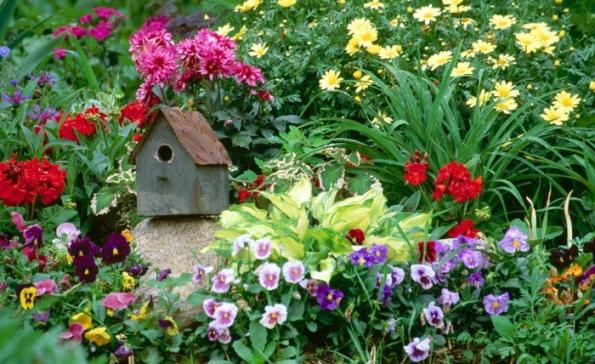 夏のプロット：私たちは本物の花の助けを借りて自分を飾る