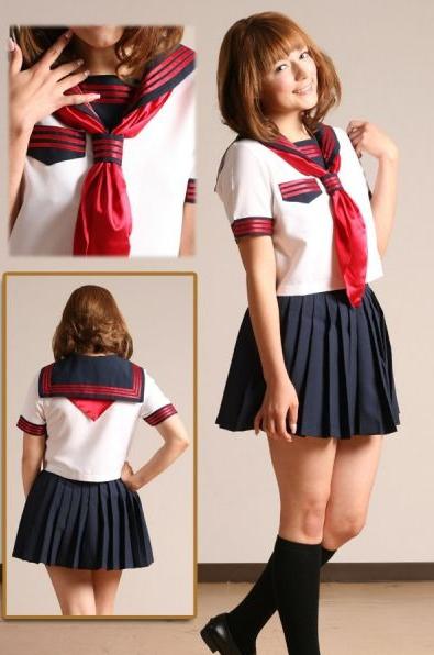 日本の学校制服：​​成功事例