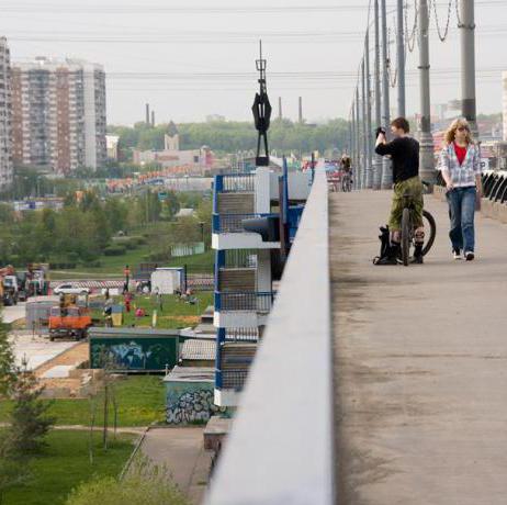 モスクワのBrateevsky Bridge：写真、場所